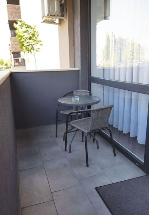 Eliza'S Apartment By Oasis Homes Oradea Exteriör bild