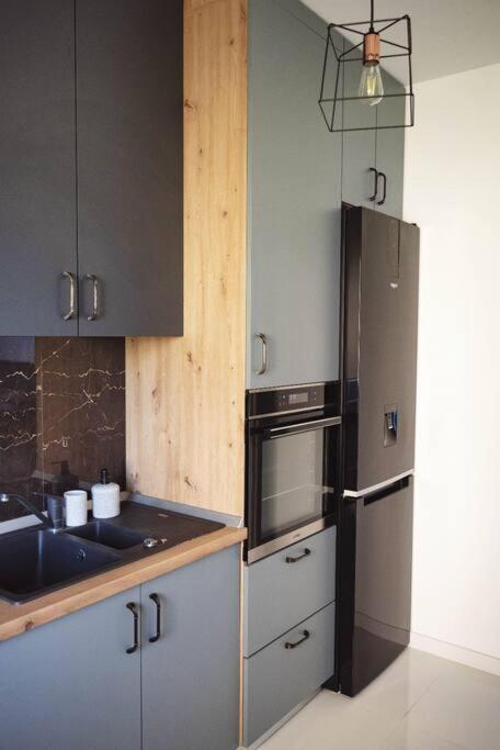 Eliza'S Apartment By Oasis Homes Oradea Exteriör bild